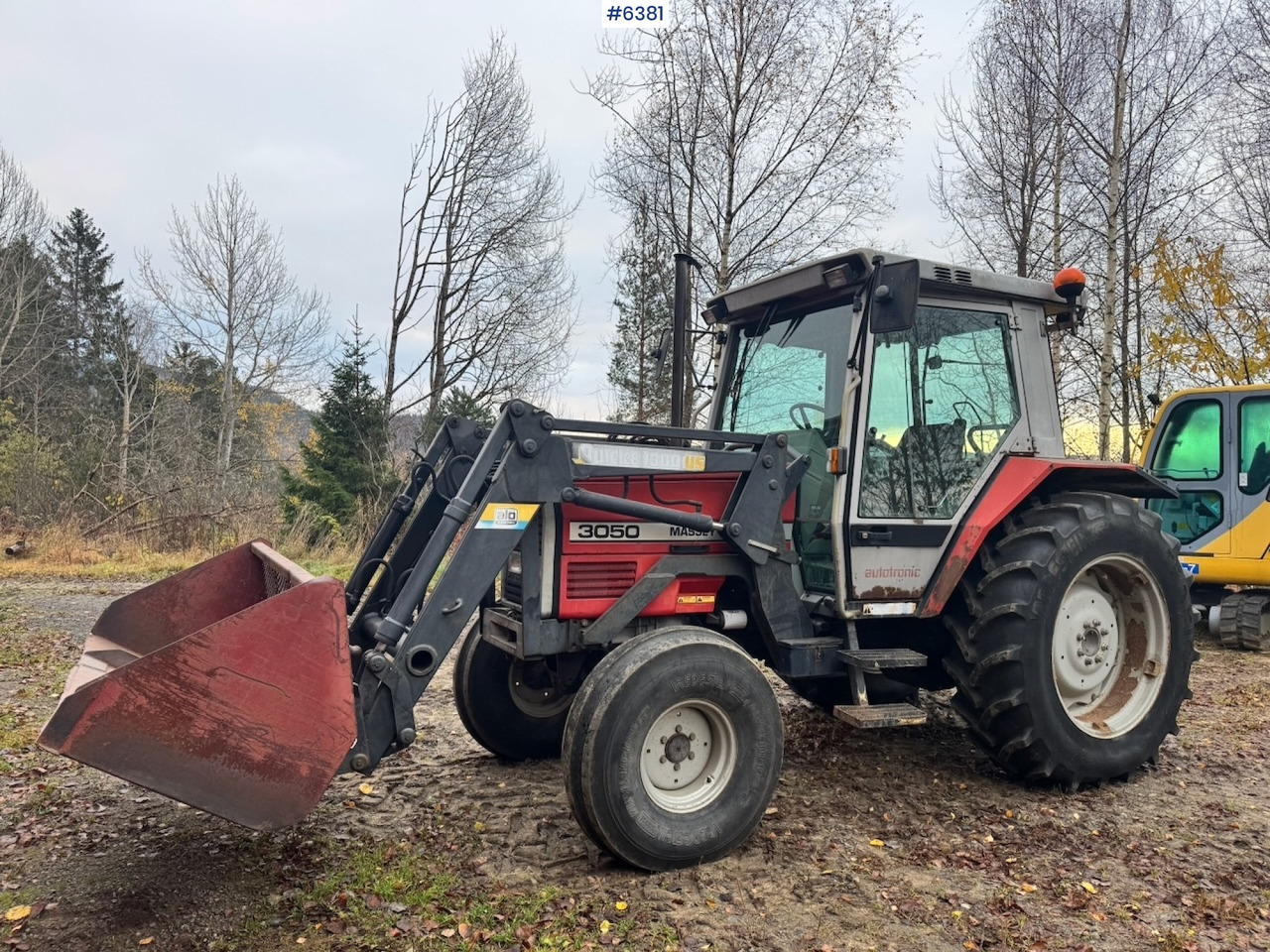 1987 Massey Ferguson 3050 w/ Front loader and twin wheels. - Tractor: foto 1 1987 Massey Ferguson 3050 w/ Front loader and twin wheels. - Tractor: foto 1