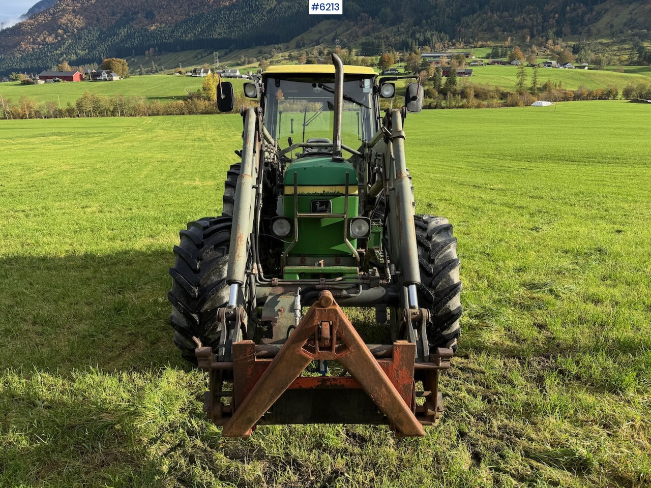 1990 John Deere 2850 Power Synchron w/ front loader. - Tractor: foto 3 1990 John Deere 2850 Power Synchron w/ front loader. - Tractor: foto 3