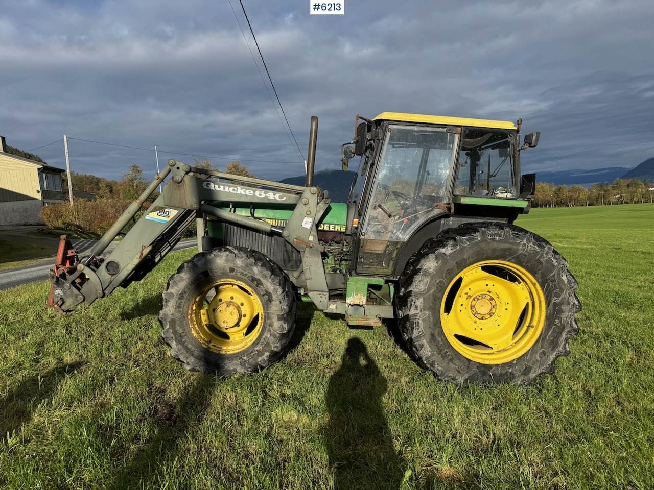 1990 John Deere 2850 Power Synchron w/ front loader. - Tractor: foto 1 1990 John Deere 2850 Power Synchron w/ front loader. - Tractor: foto 1