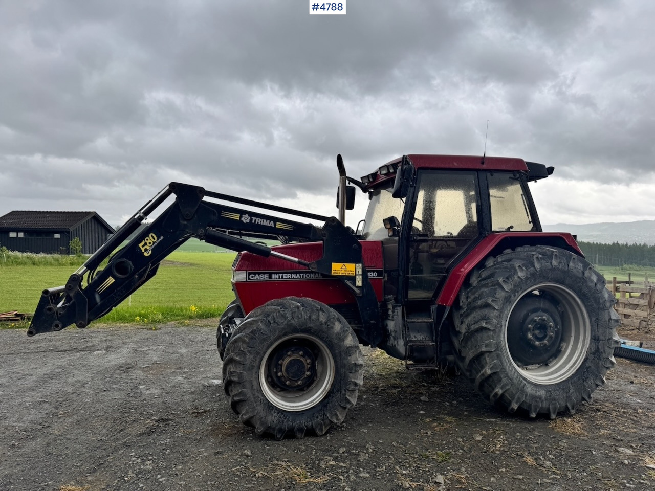 1992 Case International 5130 4x4 w/ Front Loader - Tractor: foto 1 1992 Case International 5130 4x4 w/ Front Loader - Tractor: foto 1