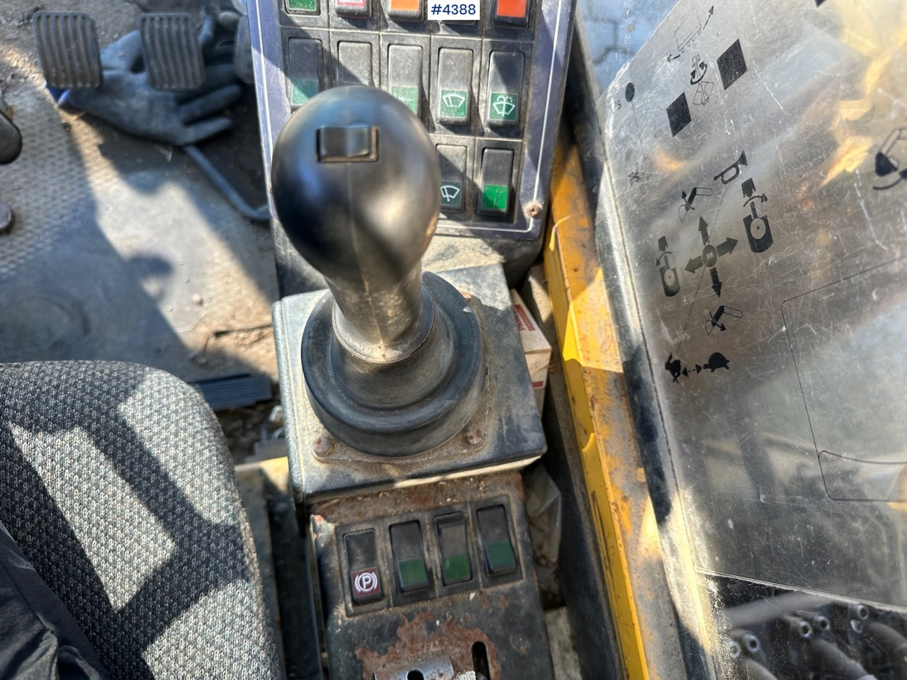 Excavadora 1995 Åkermann EW200 Wheel machine w/ grading bucket og tiltrotator. WATCH VIDEO.: foto 16