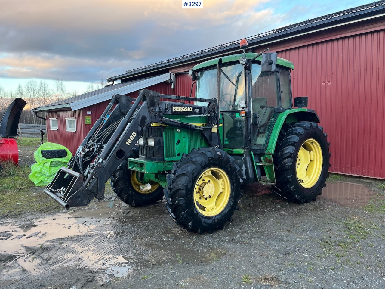1999 John Deere 6210 SE with Front Loader - Tractor: foto 1 1999 John Deere 6210 SE with Front Loader - Tractor: foto 1