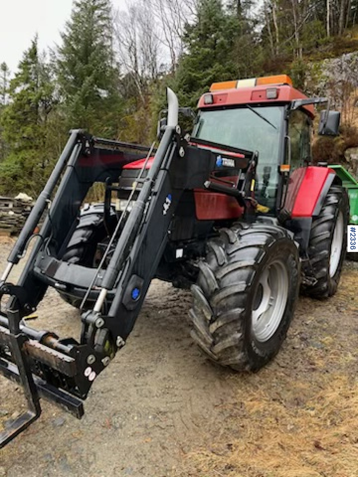 2000 Case MX135 MAXXUM m/ Trima laster - Tractor: foto 1 2000 Case MX135 MAXXUM m/ Trima laster - Tractor: foto 1