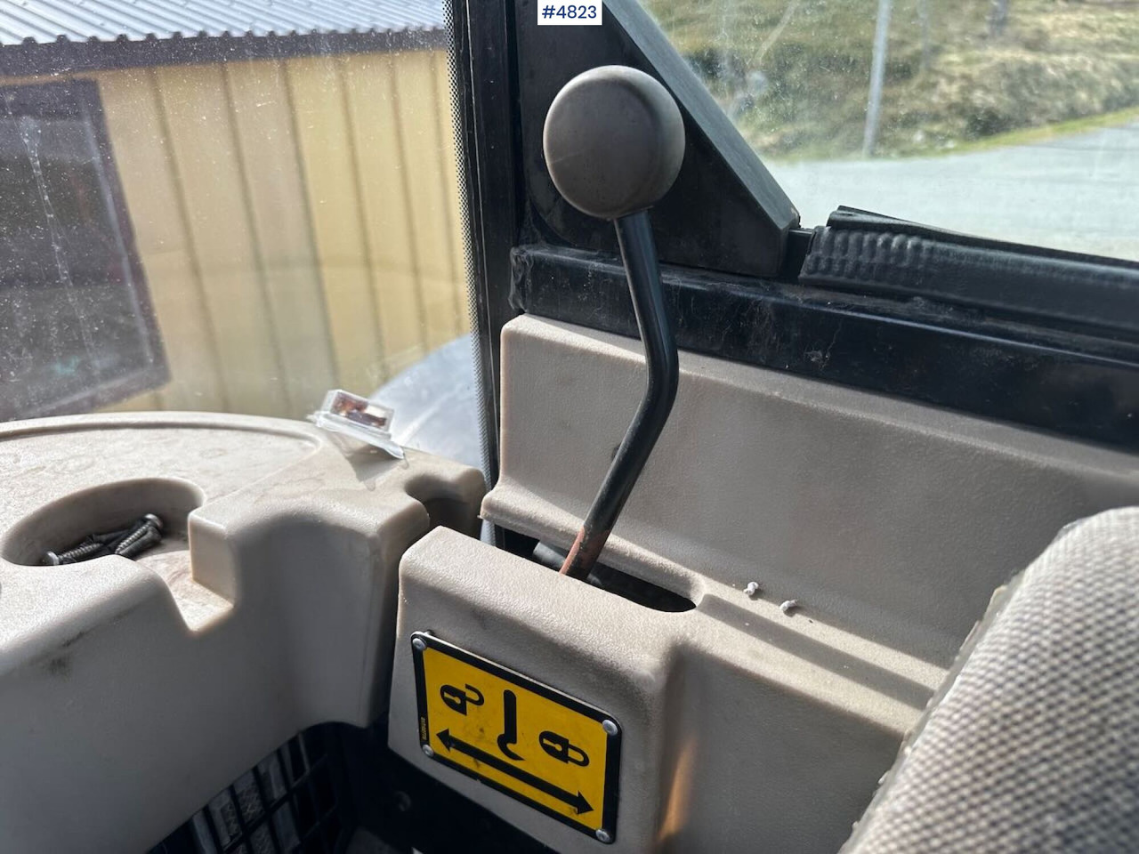 Leasing para  2000 JCB Fastrac 4x4 tractor w/ loader, 2 new tires, gravel bucket or snow bucket. WATCH VIDEO. 2000 JCB Fastrac 4x4 tractor w/ loader, 2 new tires, gravel bucket or snow bucket. WATCH VIDEO.: foto 45