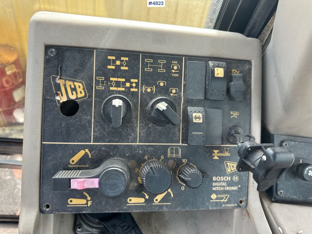 Leasing para  2000 JCB Fastrac 4x4 tractor w/ loader, 2 new tires, gravel bucket or snow bucket. WATCH VIDEO. 2000 JCB Fastrac 4x4 tractor w/ loader, 2 new tires, gravel bucket or snow bucket. WATCH VIDEO.: foto 37