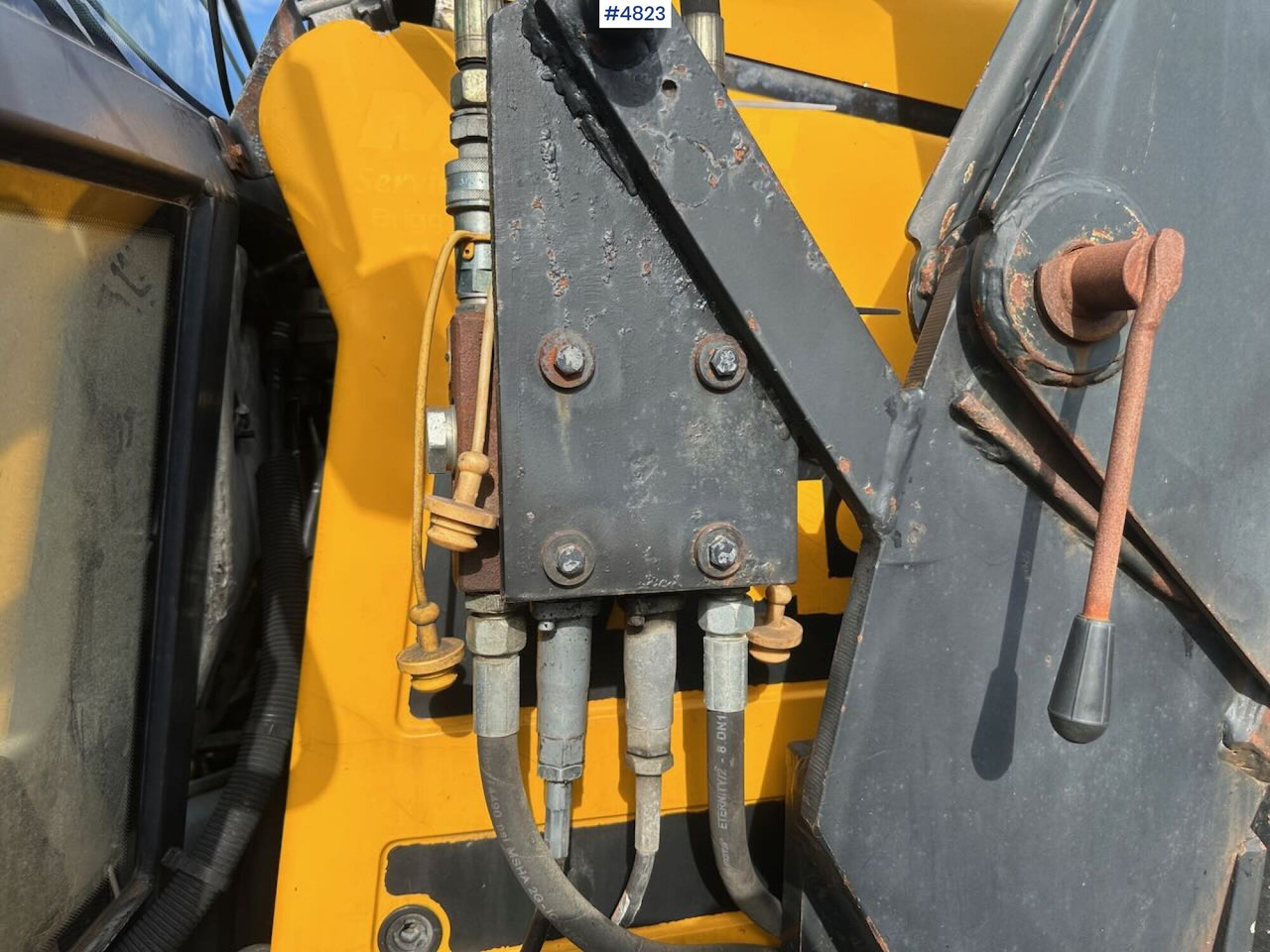 Leasing para  2000 JCB Fastrac 4x4 tractor w/ loader, 2 new tires, gravel bucket or snow bucket. WATCH VIDEO. 2000 JCB Fastrac 4x4 tractor w/ loader, 2 new tires, gravel bucket or snow bucket. WATCH VIDEO.: foto 27