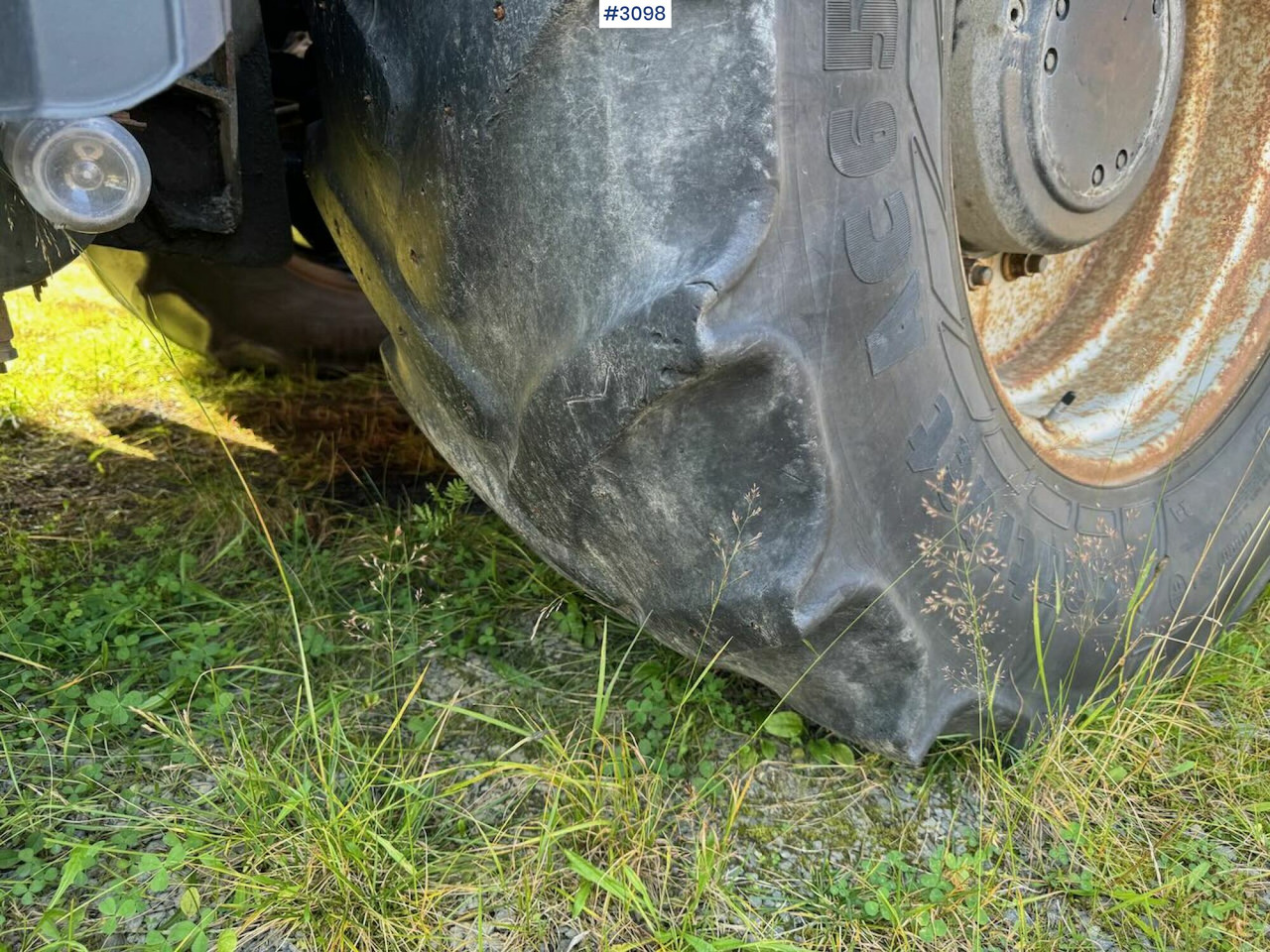 Leasing para  2001 JCB Fastrac 3185 4x4. The plow rigged and two sets of tires. 2001 JCB Fastrac 3185 4x4. The plow rigged and two sets of tires.: foto 16