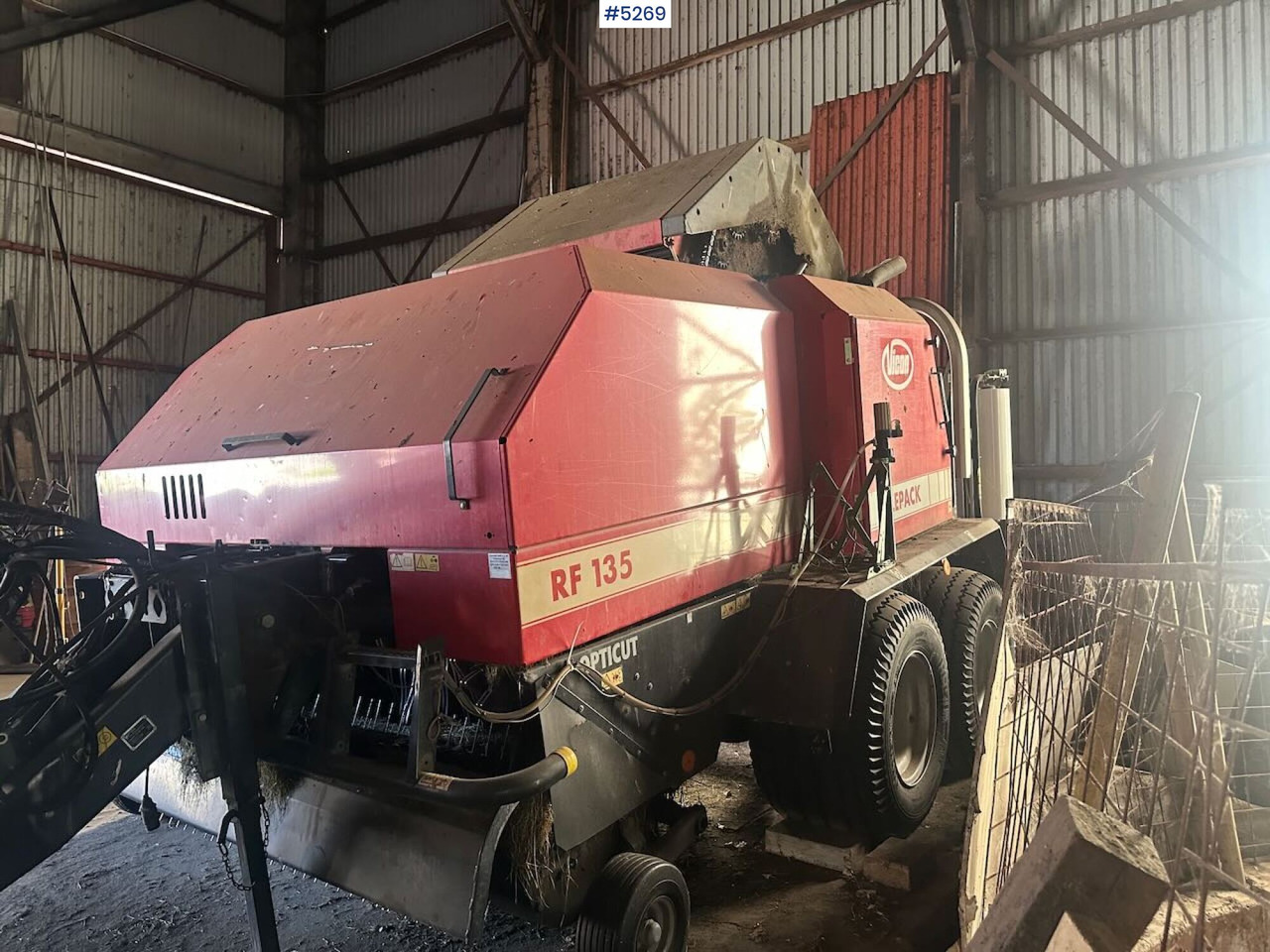 2003 Vicon RF 135 opticut round baler. - Maquinaria de henificación: foto 5 2003 Vicon RF 135 opticut round baler. - Maquinaria de henificación: foto 5