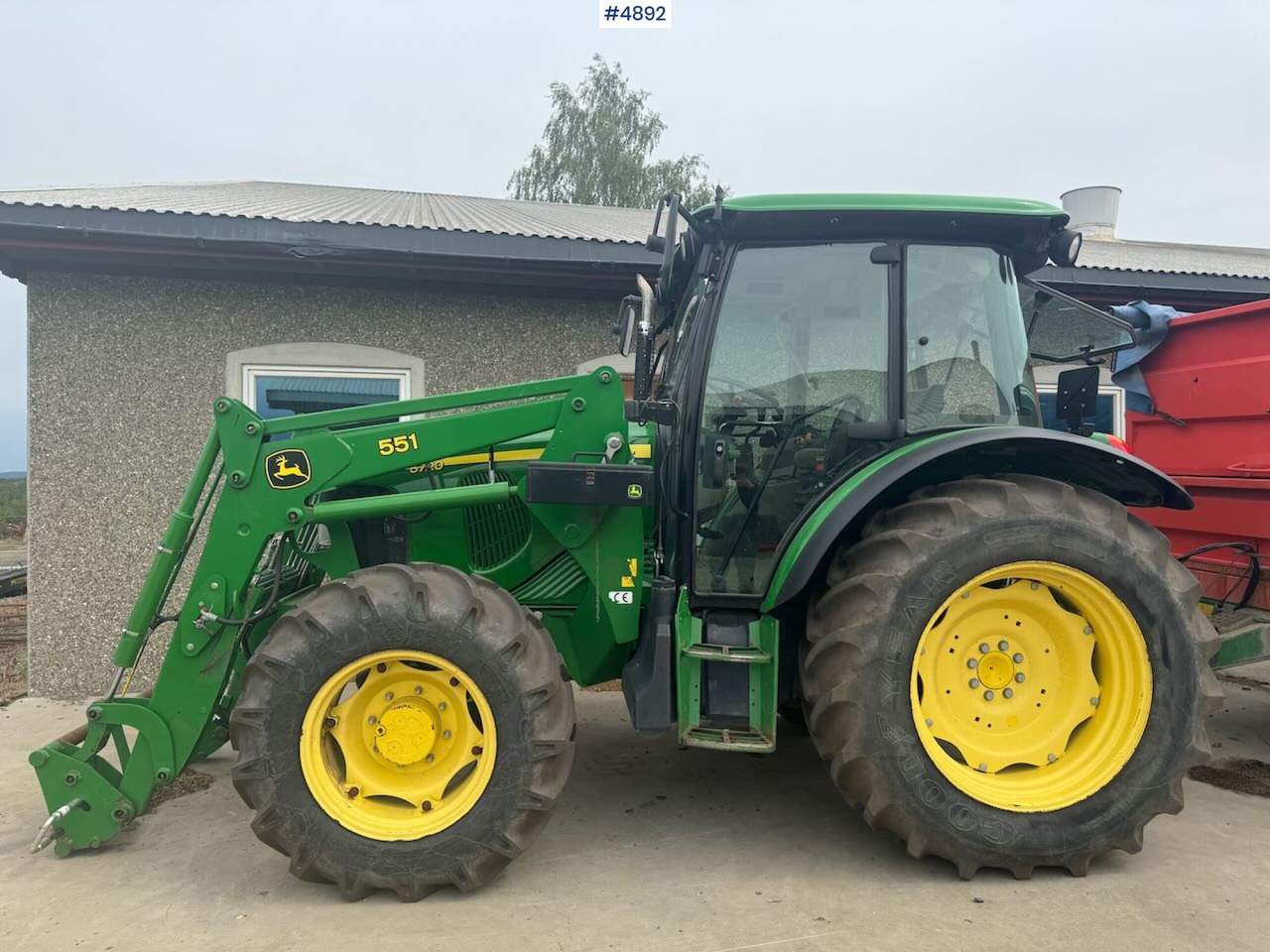 2004 John Deere 5720 4x4 w/ front loader - Tractor: foto 2 2004 John Deere 5720 4x4 w/ front loader - Tractor: foto 2
