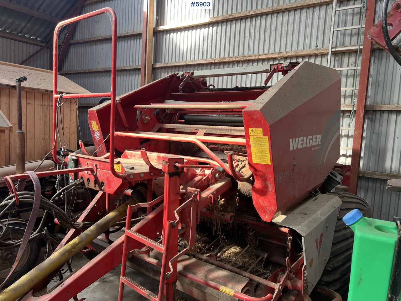 2005 Welger RP 235 press w/ net - Maquinaria de henificación: foto 5 2005 Welger RP 235 press w/ net - Maquinaria de henificación: foto 5