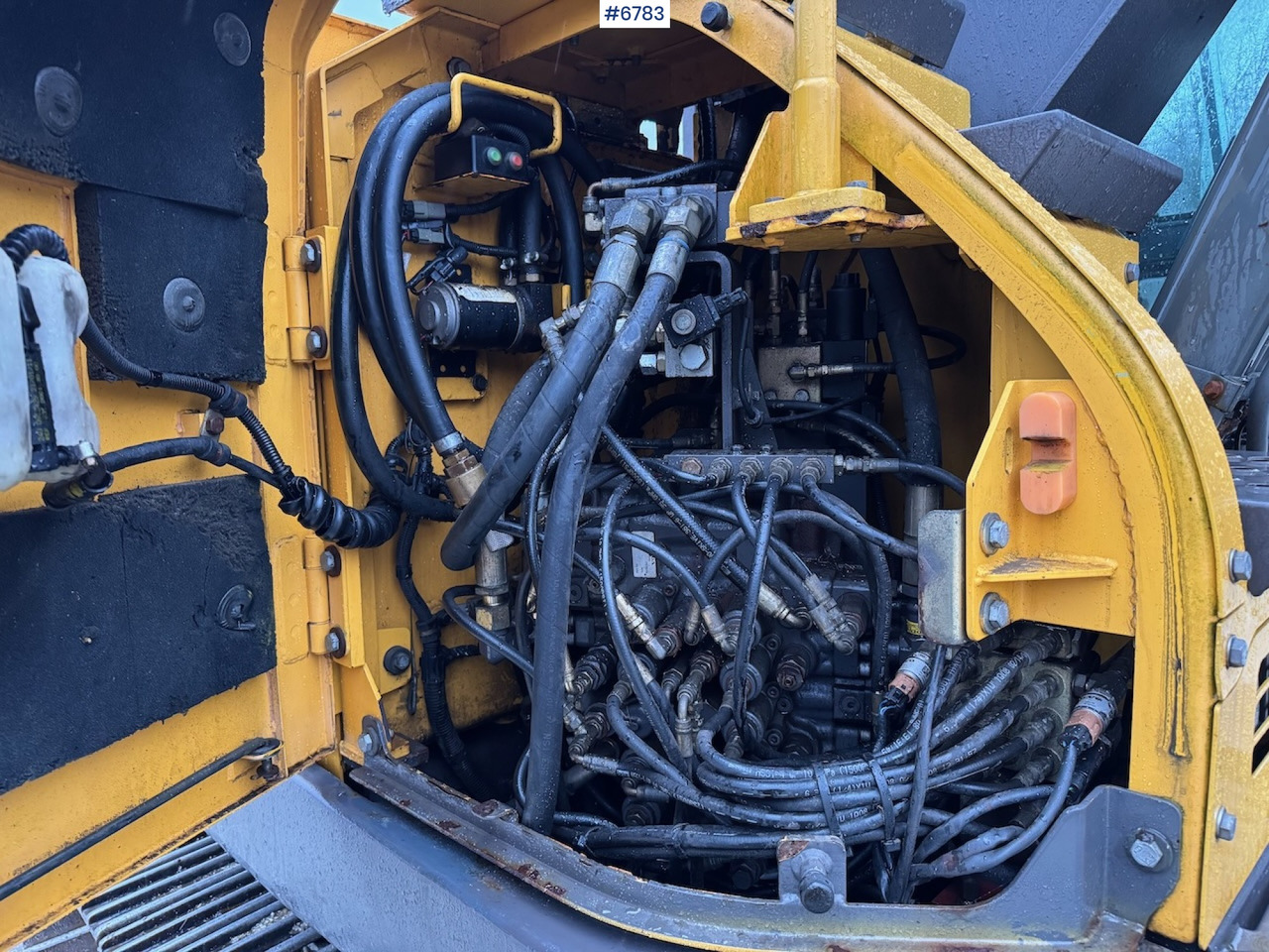 Excavadora 2008 Volvo ECR 145 CL w/ 4 buckets, grapple and rake.: foto 42 Excavadora 2008 Volvo ECR 145 CL w/ 4 buckets, grapple and rake.: foto 42