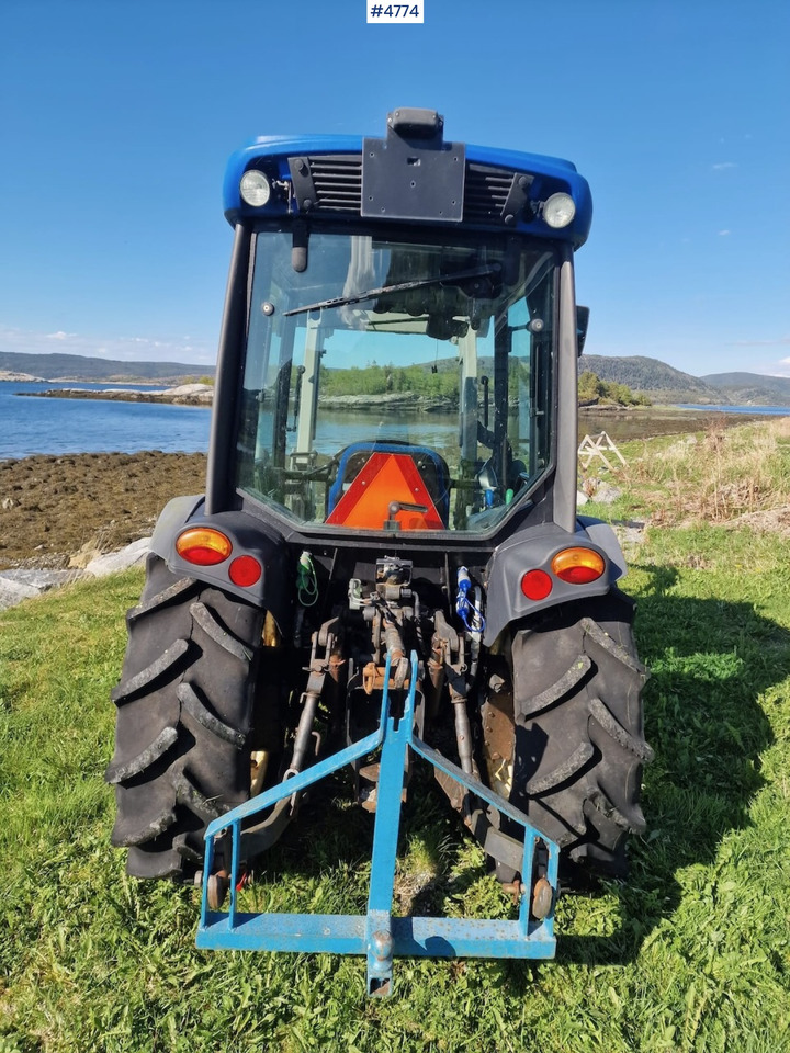 2013 New Holland T3020 w/ front loader, bucket & blade - Tractor: foto 4 2013 New Holland T3020 w/ front loader, bucket & blade - Tractor: foto 4