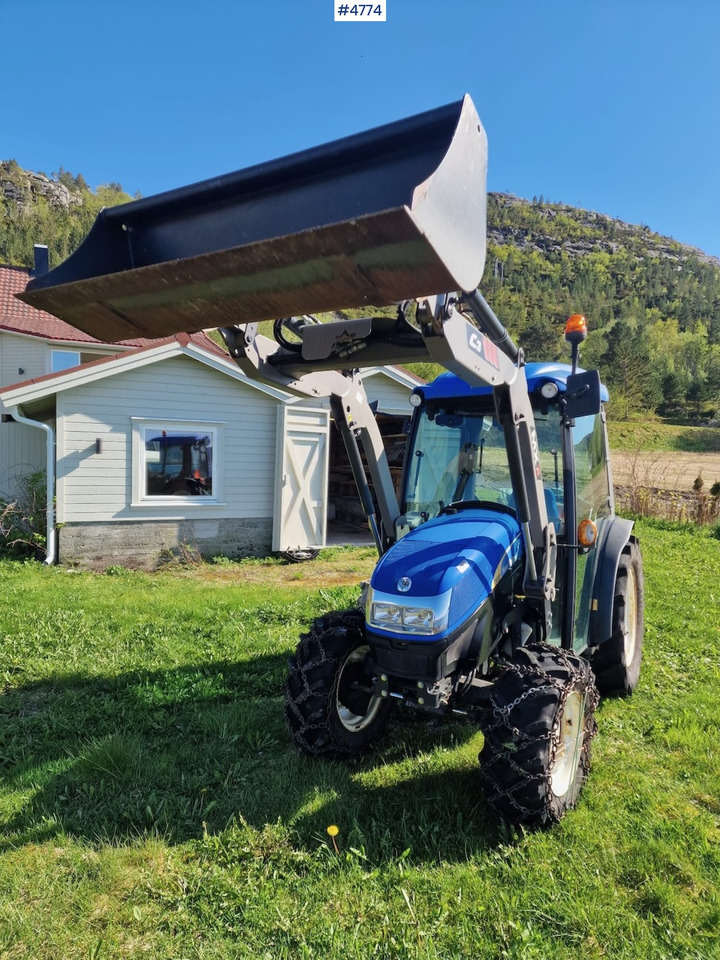 2013 New Holland T3020 w/ front loader, bucket & blade - Tractor: foto 1 2013 New Holland T3020 w/ front loader, bucket & blade - Tractor: foto 1