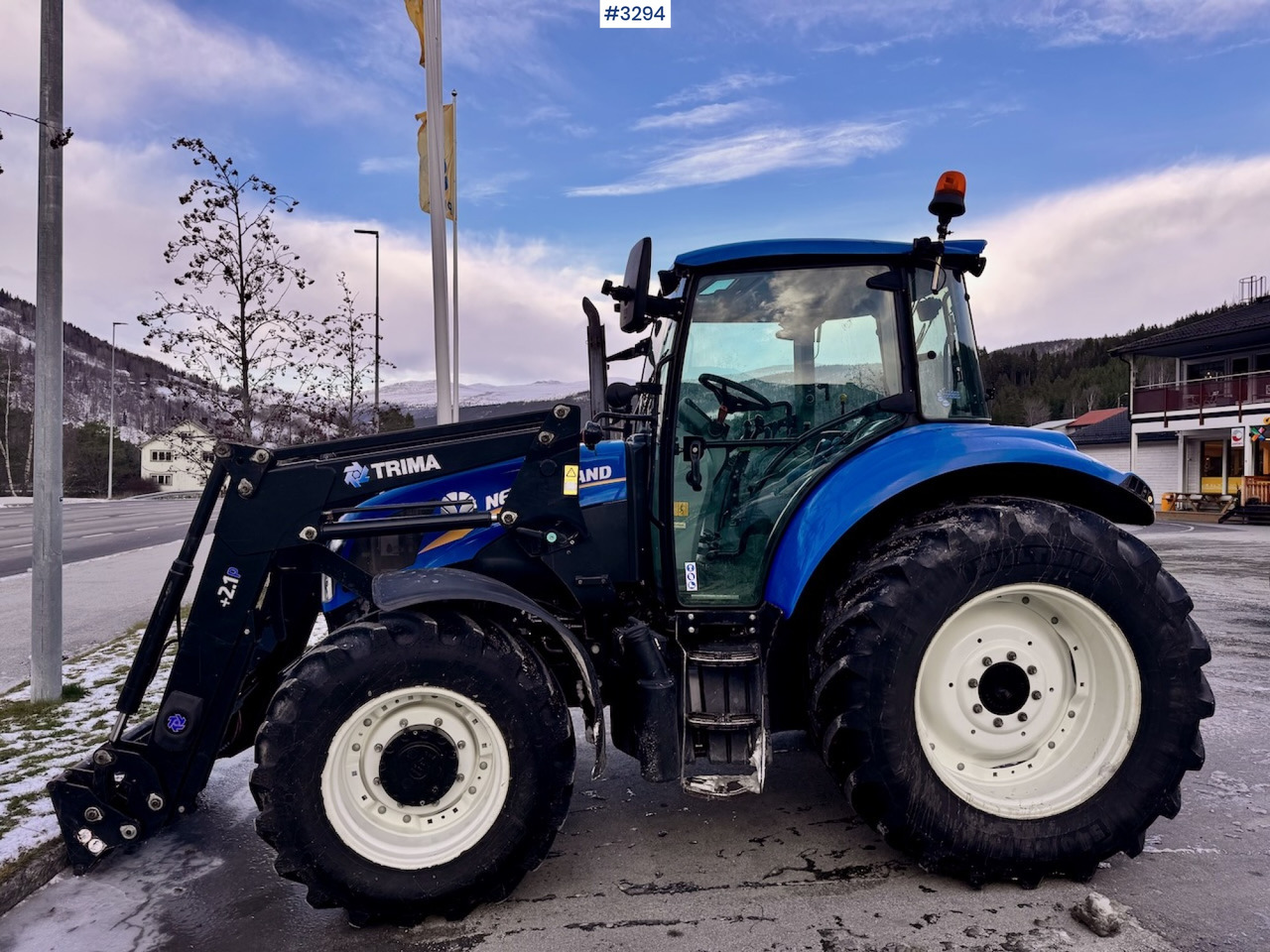 2013 New Holland T5.95 with Trima +2.1P Front Loader. New Engine! - Tractor: foto 3 2013 New Holland T5.95 with Trima +2.1P Front Loader. New Engine! - Tractor: foto 3