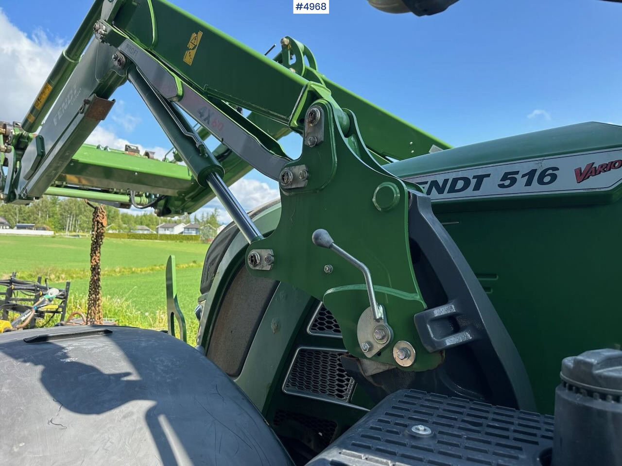 Tractor 2017 Fendt 516 Vario Profi Plus m/ Frontlaster: foto 35