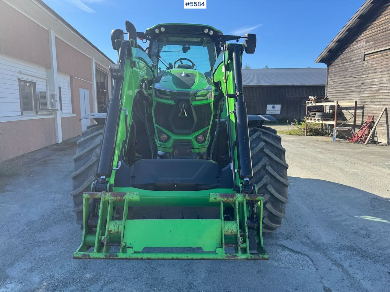 2020 Deutz-Fahr 6215 Agrotron w/ front loader & 2 sets of tires - Tractor: foto 2 2020 Deutz-Fahr 6215 Agrotron w/ front loader & 2 sets of tires - Tractor: foto 2