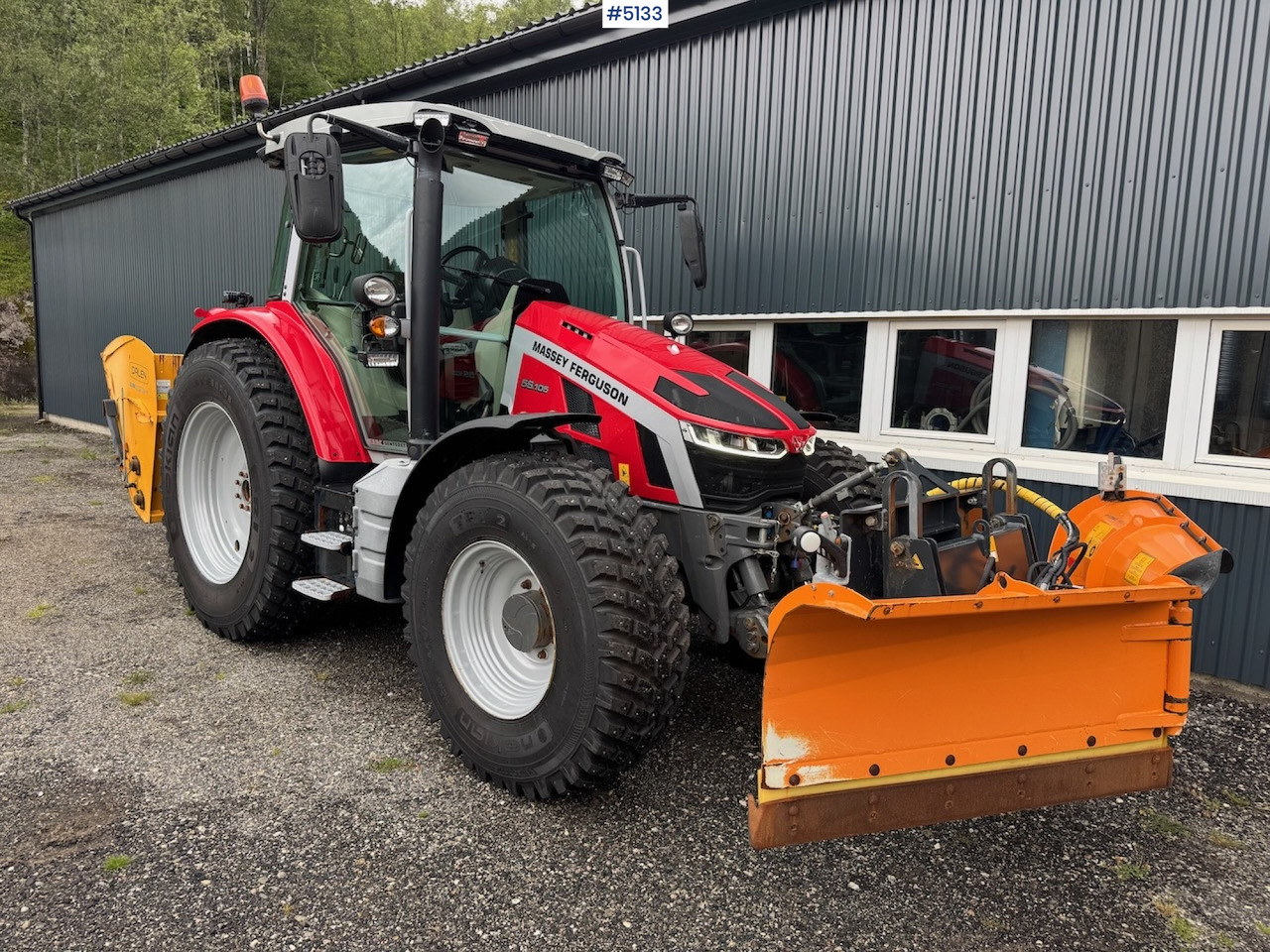 2022 Massey Ferguson 5S.105 w/front hydraulics and plowing rig - Tractor: foto 1 2022 Massey Ferguson 5S.105 w/front hydraulics and plowing rig - Tractor: foto 1