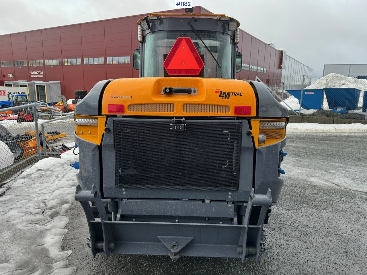 2023 LM Trac 587, DEMO, LIKE NEW! - Cargadora articulada: foto 5 2023 LM Trac 587, DEMO, LIKE NEW! - Cargadora articulada: foto 5