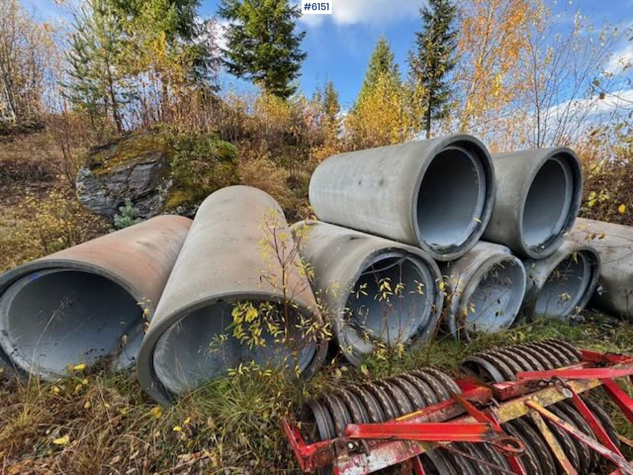 9 concrete pipes - Equipo de construcción: foto 2 9 concrete pipes - Equipo de construcción: foto 2