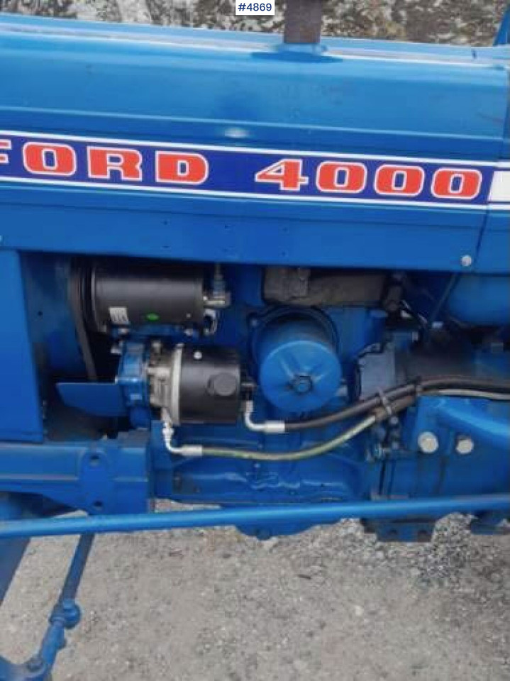Ca. 1970 Ford 4000 4x2 - Tractor: foto 4 Ca. 1970 Ford 4000 4x2 - Tractor: foto 4