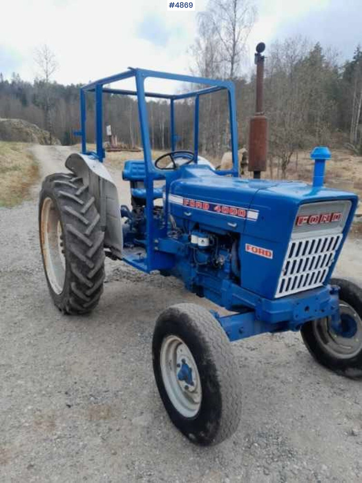 Ca. 1970 Ford 4000 4x2 - Tractor: foto 2 Ca. 1970 Ford 4000 4x2 - Tractor: foto 2