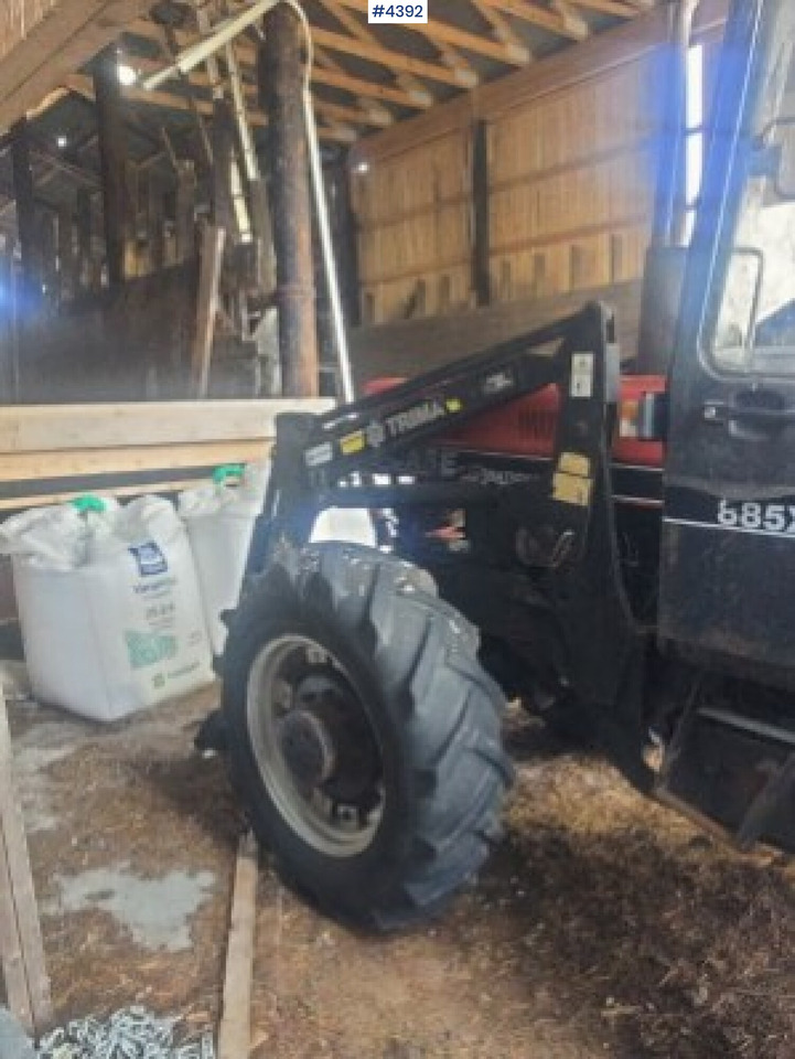 Case International 885XL 4x4 with trima loader - Tractor: foto 4 Case International 885XL 4x4 with trima loader - Tractor: foto 4