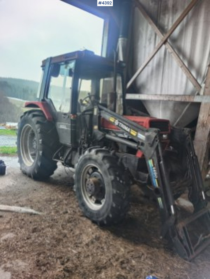Case International 885XL 4x4 with trima loader - Tractor: foto 1 Case International 885XL 4x4 with trima loader - Tractor: foto 1