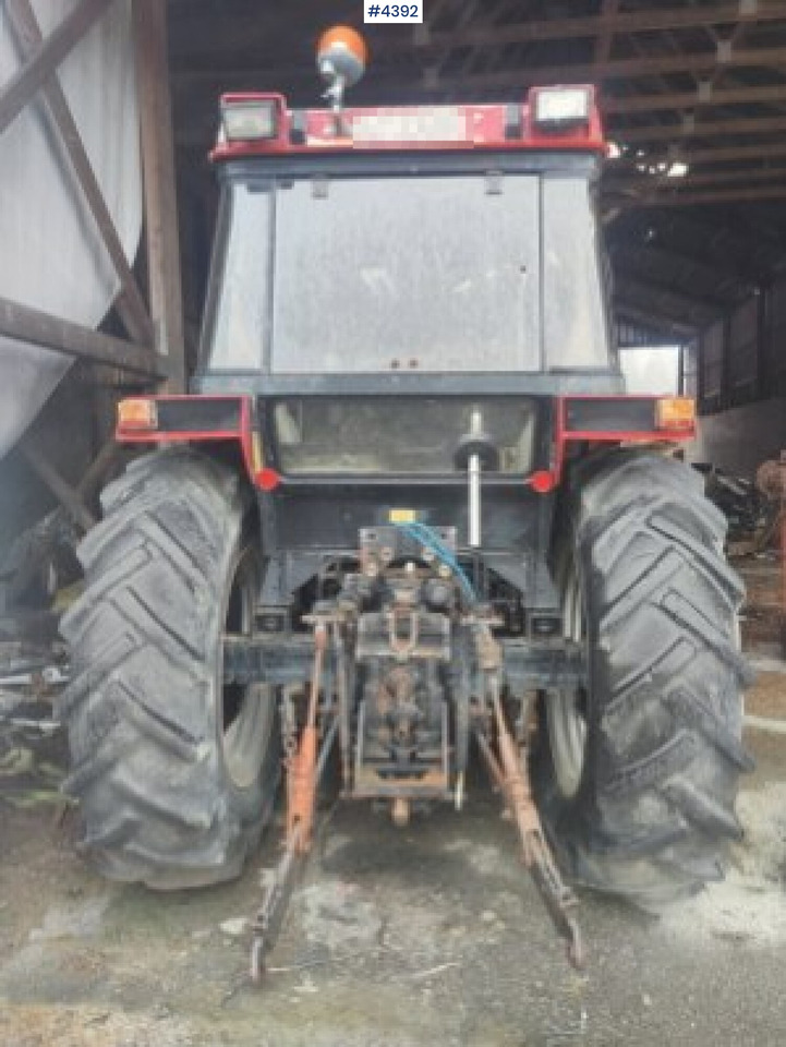 Case International 885XL 4x4 with trima loader - Tractor: foto 3 Case International 885XL 4x4 with trima loader - Tractor: foto 3