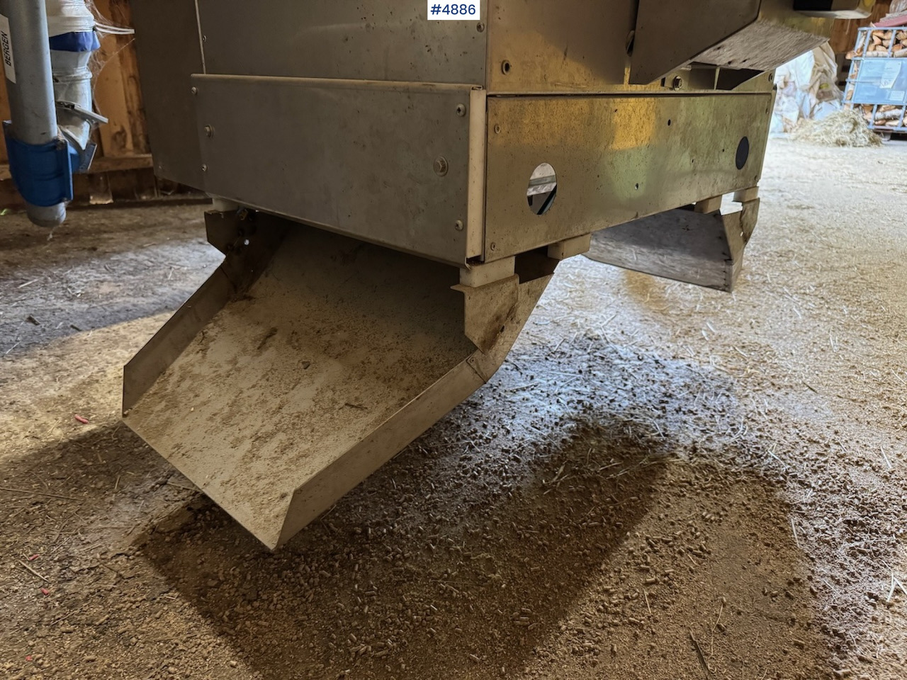 GEA M300 Automatic feeder, barely used. - Maquinaria ganadera: foto 4 GEA M300 Automatic feeder, barely used. - Maquinaria ganadera: foto 4
