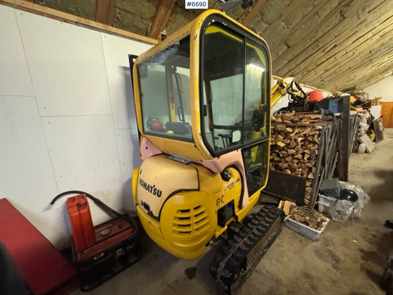 Komatsu PC15R excavator with 2 buckets! - Excavadora: foto 4 Komatsu PC15R excavator with 2 buckets! - Excavadora: foto 4