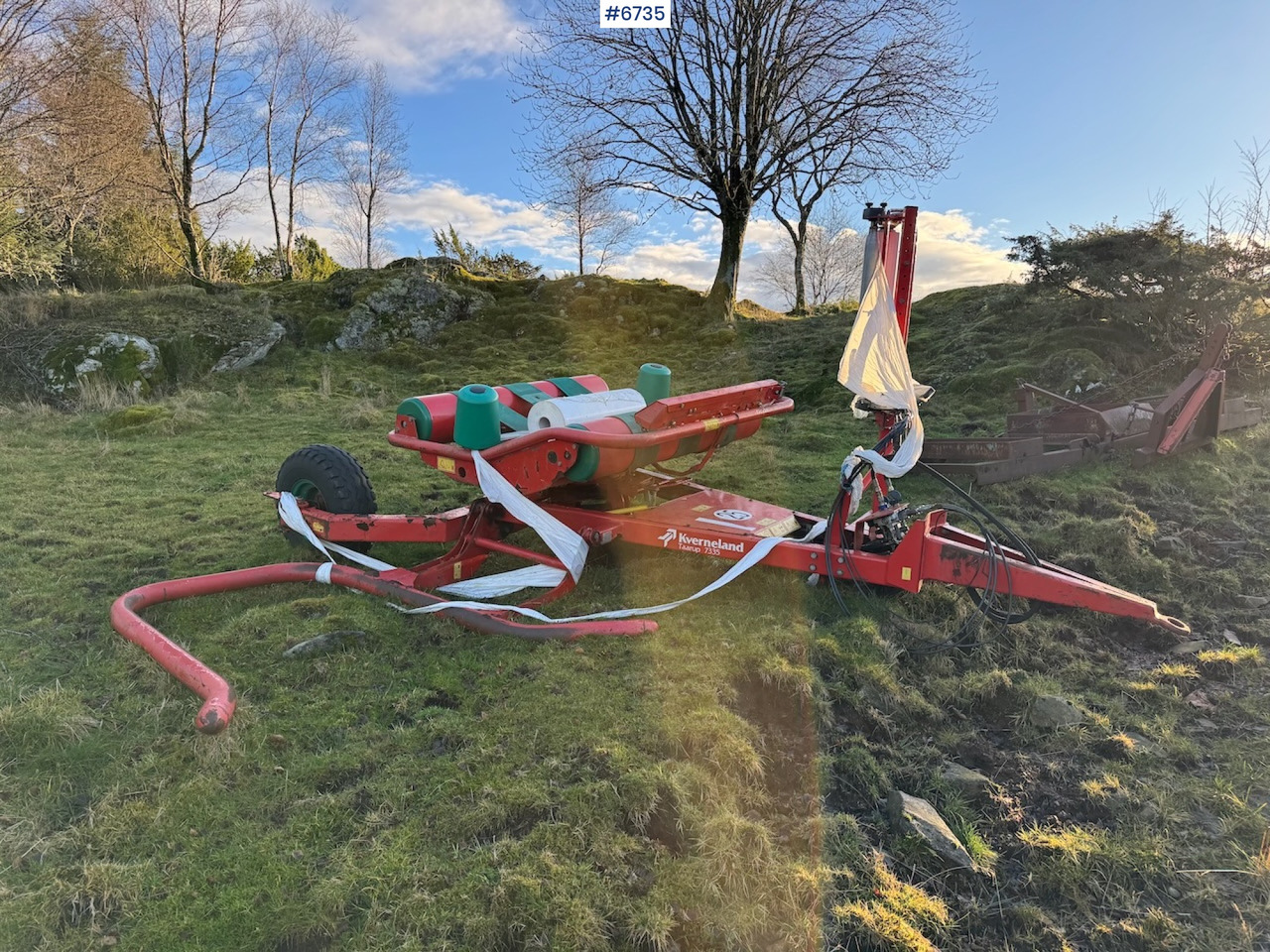 Kverneland Taarup 7335 Round Bale Wrapper - Maquinaria de henificación: foto 5 Kverneland Taarup 7335 Round Bale Wrapper - Maquinaria de henificación: foto 5