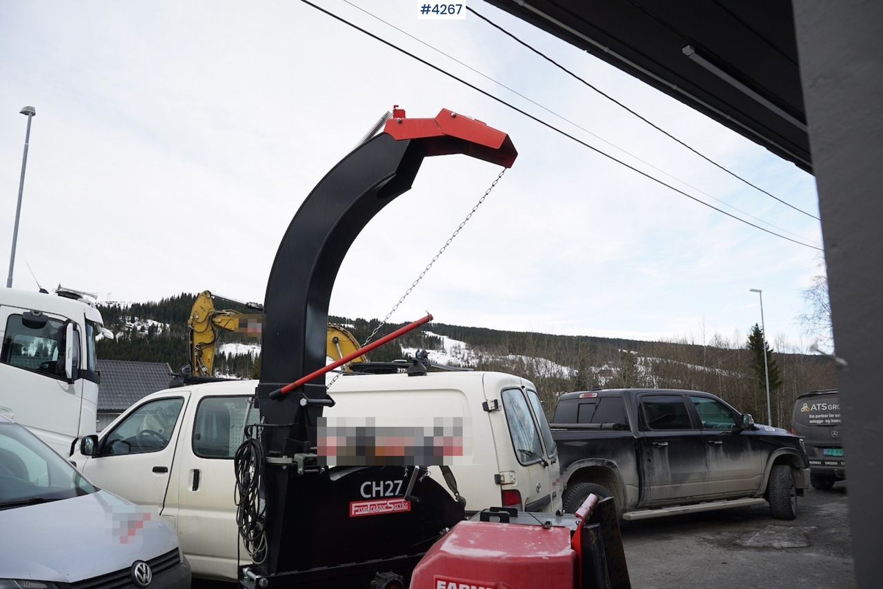 2020 Farmi Proff wood chipper for tractor (hardly used) - Maquinaria forestal: foto 3 2020 Farmi Proff wood chipper for tractor (hardly used) - Maquinaria forestal: foto 3