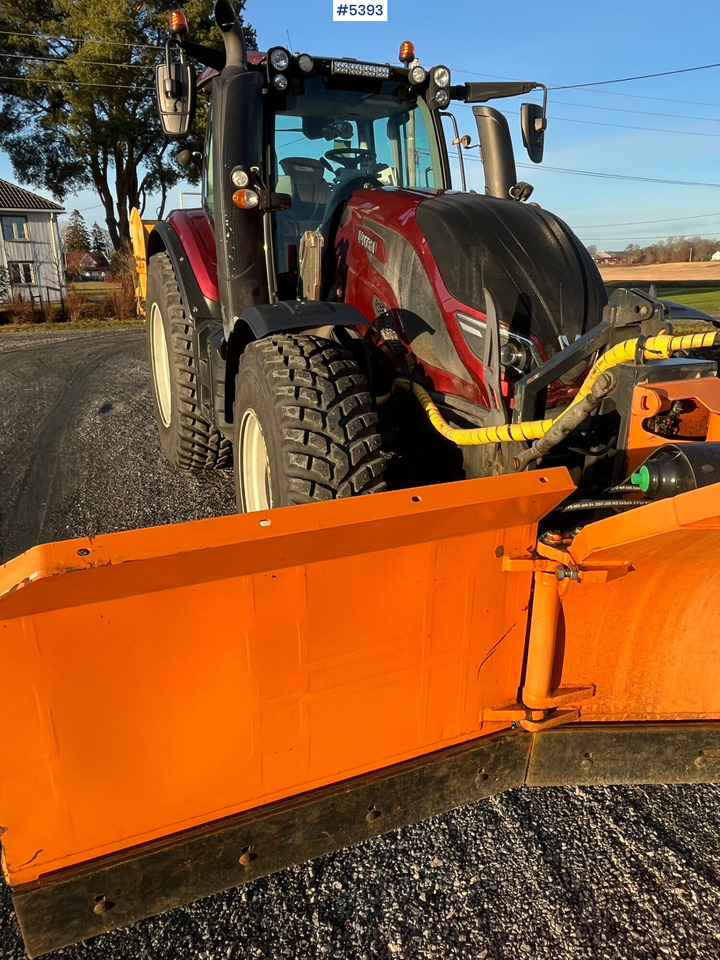 Valtra T 174 E Twintrac Tractor - Tractor: foto 4 Valtra T 174 E Twintrac Tractor - Tractor: foto 4