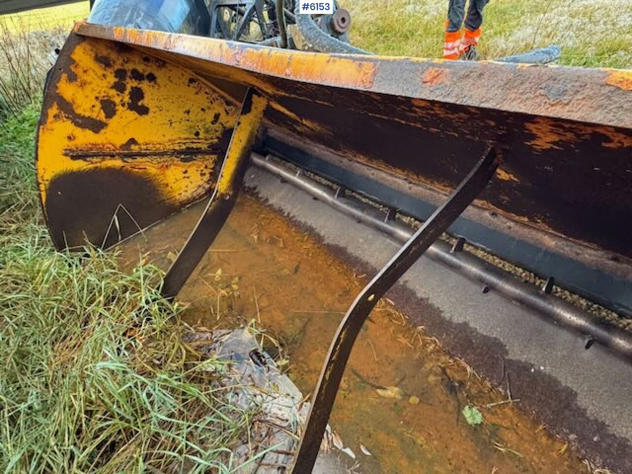 2012 Dalen 2034 sand spreader - Vehículo municipal: foto 2 2012 Dalen 2034 sand spreader - Vehículo municipal: foto 2