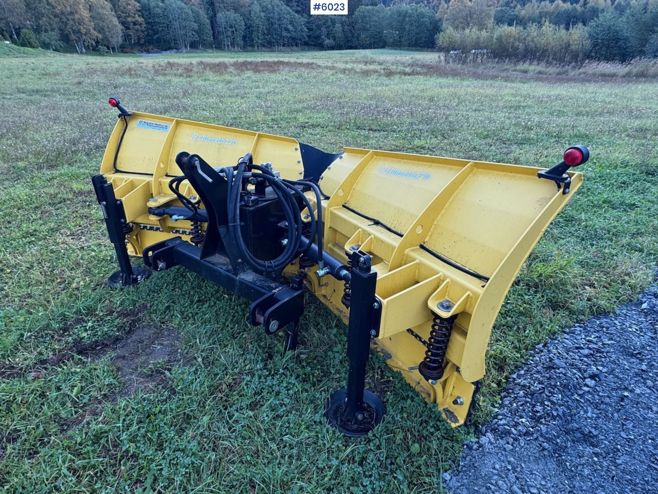 Lilleseth V-plow 270 w/ 3rd and 4th function! - Vehículo municipal: foto 4 Lilleseth V-plow 270 w/ 3rd and 4th function! - Vehículo municipal: foto 4
