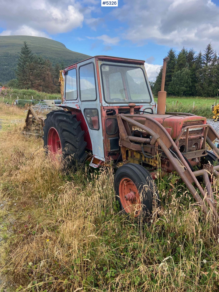 Volvo 430 mit heckmontiertem Baggeraufbau, Rep.-Objekt - Tractor: foto 1 Volvo 430 mit heckmontiertem Baggeraufbau, Rep.-Objekt - Tractor: foto 1