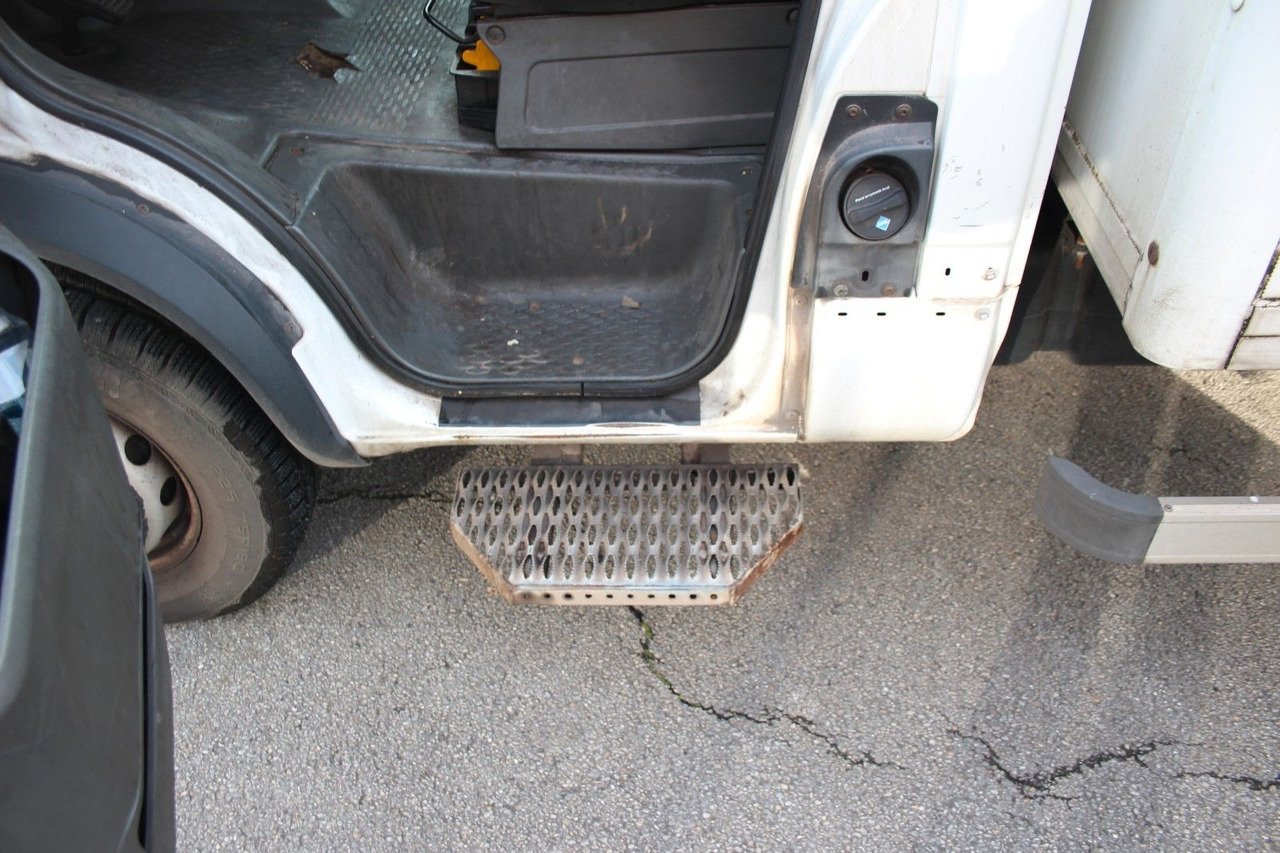 Iveco Daily 70C17 Koffer - Furgoneta caja cerrada: foto 5 Iveco Daily 70C17 Koffer - Furgoneta caja cerrada: foto 5