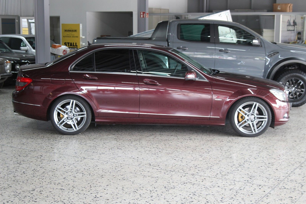 Mercedes-Benz C 230 Avantgarde Automatik sehr gepflegt! 130tKM - Sedan: foto 5 Mercedes-Benz C 230 Avantgarde Automatik sehr gepflegt! 130tKM - Sedan: foto 5