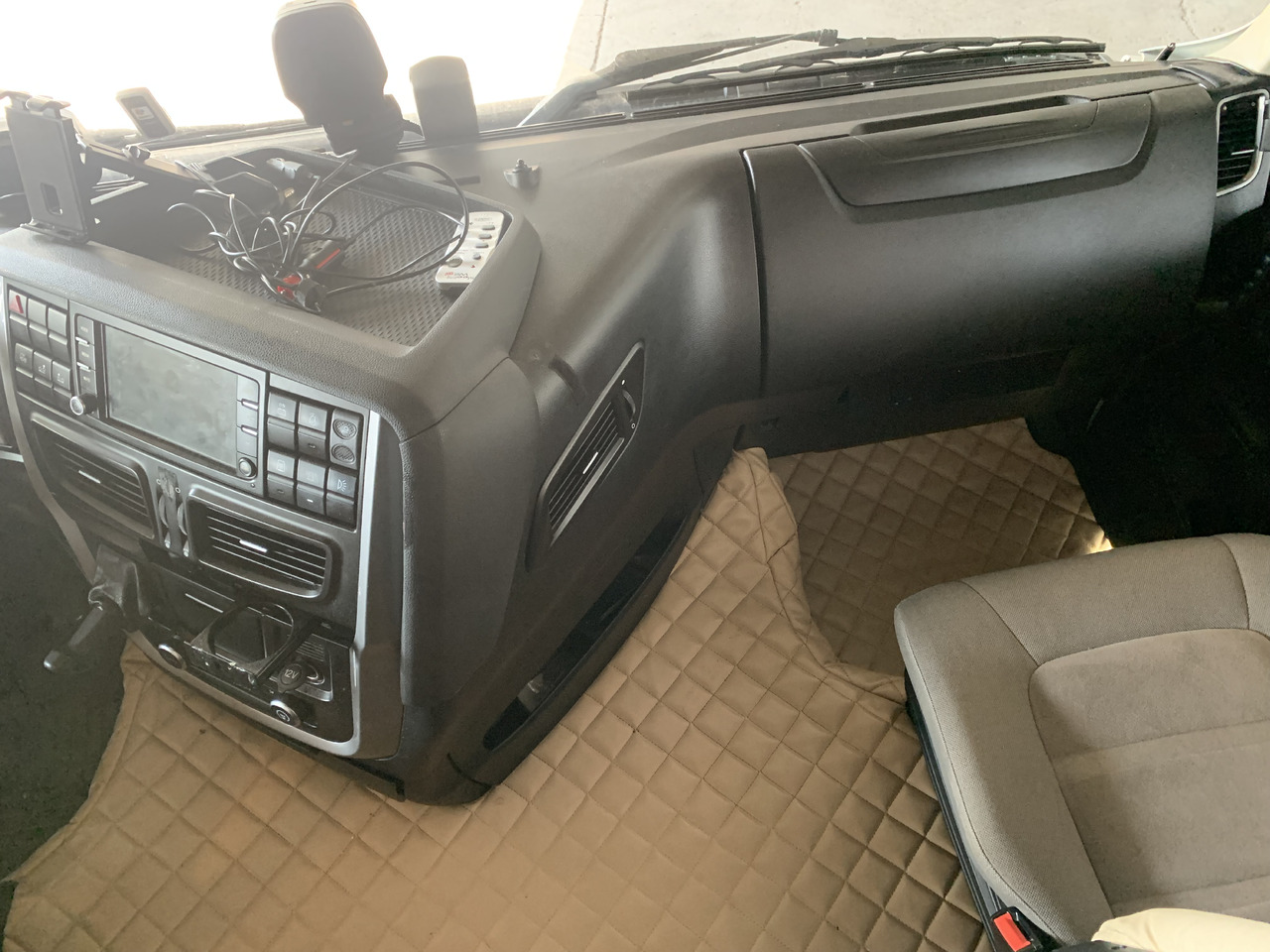 Cabeza tractora Iveco Stralis 510 AS440STX/P 6X2 2018 Salon Polska: foto 21