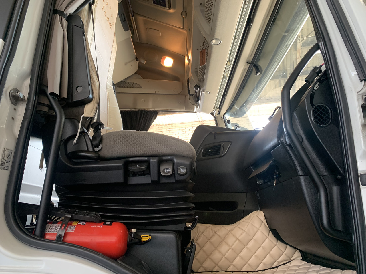 Cabeza tractora Iveco Stralis 510 AS440STX/P 6X2 2018 Salon Polska: foto 16
