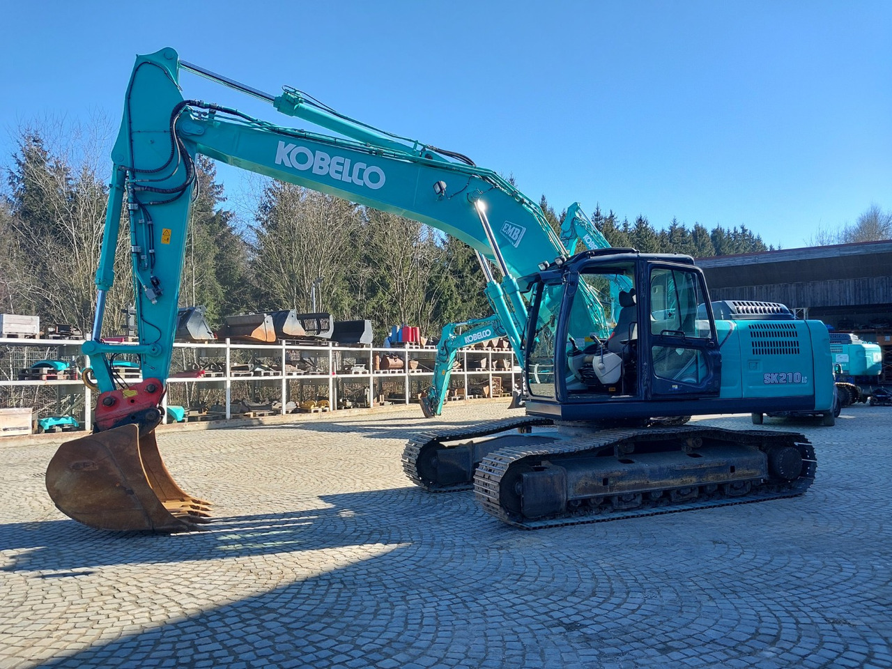 Kobelco SK210LC-10 - Excavadora de cadenas: foto 1 Kobelco SK210LC-10 - Excavadora de cadenas: foto 1