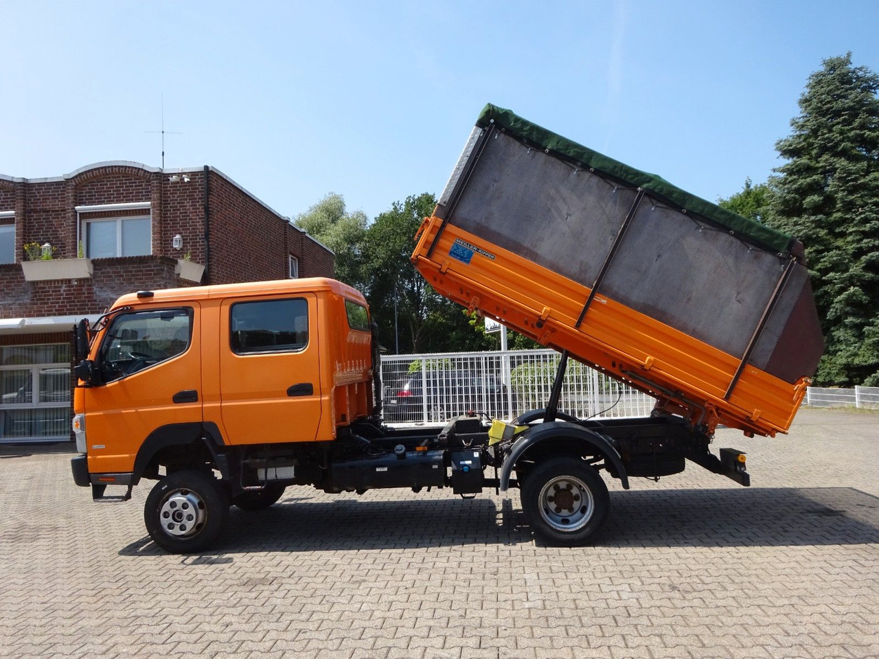 FUSO Canter Doppelkabine MEILLER 3Skipper 4x4 - Furgoneta basculante: foto 4 FUSO Canter Doppelkabine MEILLER 3Skipper 4x4 - Furgoneta basculante: foto 4