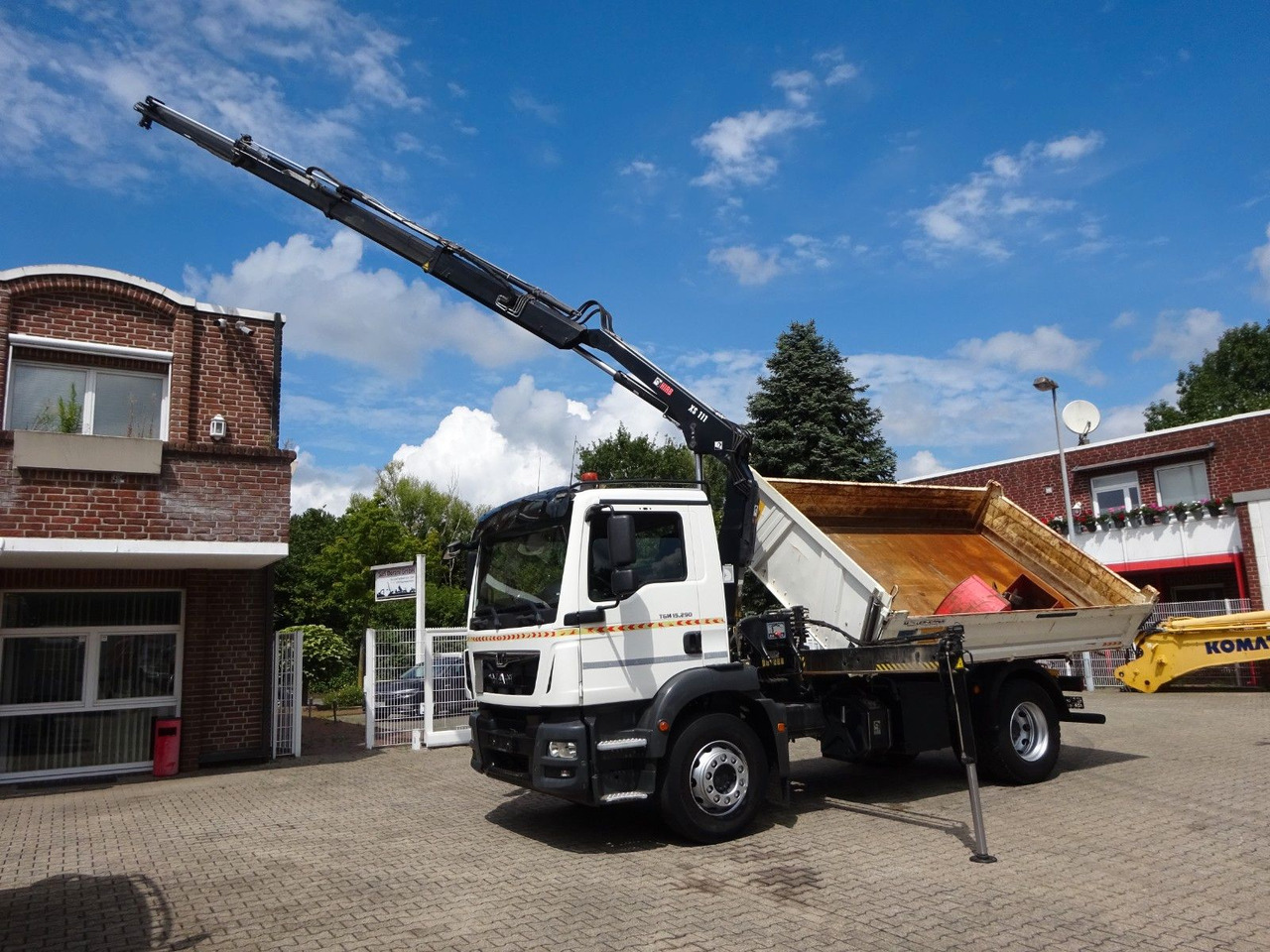 MAN 15.290 TGM 3Skipper + HIAB 111-B3 HIDUO Kran 4x2 - Camión volquete, Camión grúa: foto 2 MAN 15.290 TGM 3Skipper + HIAB 111-B3 HIDUO Kran 4x2 - Camión volquete, Camión grúa: foto 2