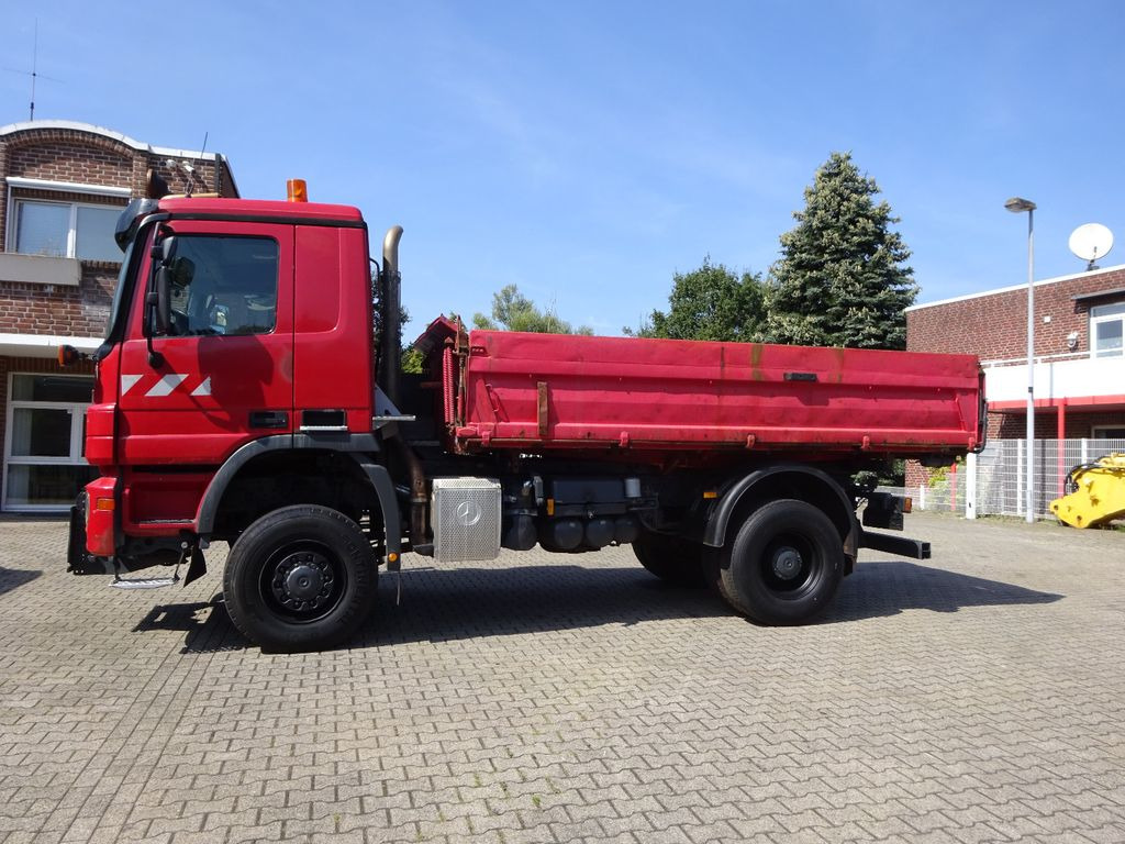 Mercedes-Benz 1832 Actros MEILLER 3Skipper4x4 mit Schneeplatte Mercedes-Benz 1832 Actros MEILLER 3Skipper4x4 mit Schneeplatte - Camión volquete: foto 2 Mercedes-Benz 1832 Actros MEILLER 3Skipper4x4 mit Schneeplatte Mercedes-Benz 1832 Actros MEILLER 3Skipper4x4 mit Schneeplatte - Camión volquete: foto 2