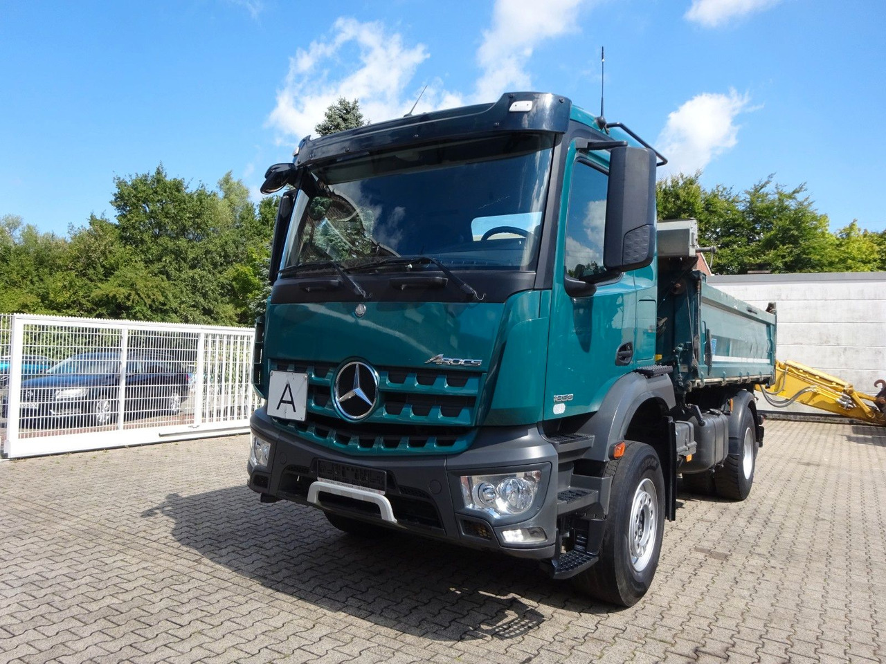 Mercedes-Benz 1833 Actros MEILLER 3Skipper 4x2 - Camión volquete: foto 3 Mercedes-Benz 1833 Actros MEILLER 3Skipper 4x2 - Camión volquete: foto 3