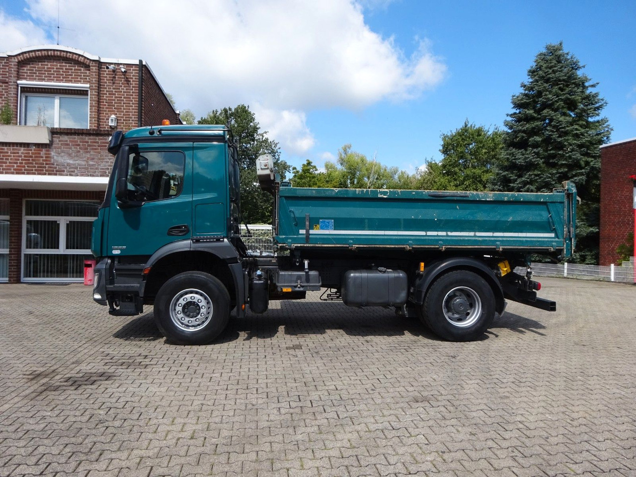Mercedes-Benz 1833 Actros MEILLER 3Skipper 4x2 - Camión volquete: foto 5 Mercedes-Benz 1833 Actros MEILLER 3Skipper 4x2 - Camión volquete: foto 5