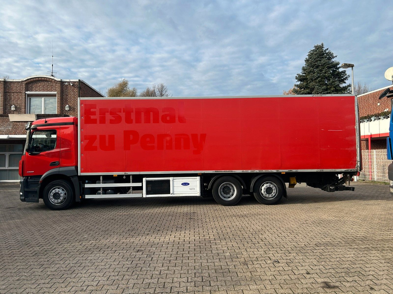 Mercedes-Benz 2636 Antos Kühlkoffer +BÄR LBW 3x im Bestand - Camión frigorífico: foto 3 Mercedes-Benz 2636 Antos Kühlkoffer +BÄR LBW 3x im Bestand - Camión frigorífico: foto 3