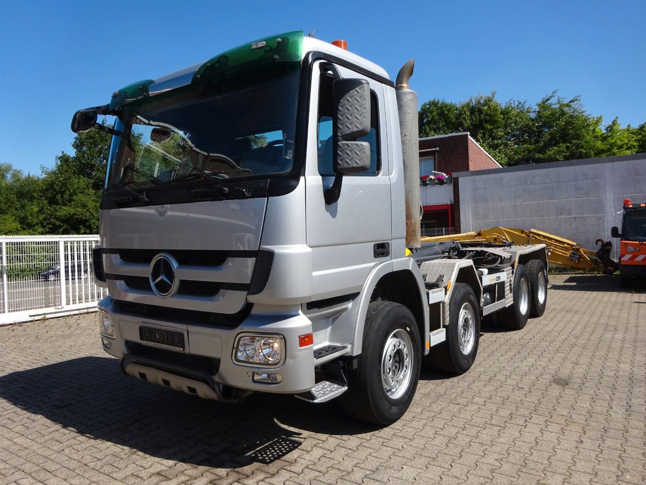Mercedes-Benz 3244 Actros PALFINGER Abroller 8x4 - Camión multibasculante: foto 1 Mercedes-Benz 3244 Actros PALFINGER Abroller 8x4 - Camión multibasculante: foto 1