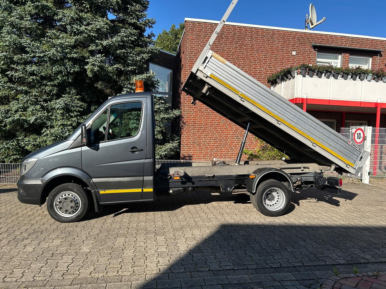 Mercedes-Benz 516CDI SPRINTER DAUTEL ALU-3SKIPPER System 2050 - Furgoneta basculante: foto 1 Mercedes-Benz 516CDI SPRINTER DAUTEL ALU-3SKIPPER System 2050 - Furgoneta basculante: foto 1