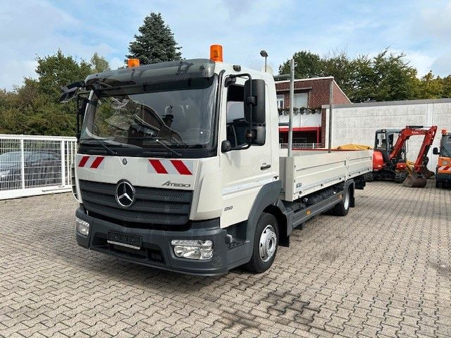 Mercedes-Benz 818 Atego NEUE Pritsche 4x2 - Furgoneta caja abierta: foto 1 Mercedes-Benz 818 Atego NEUE Pritsche 4x2 - Furgoneta caja abierta: foto 1